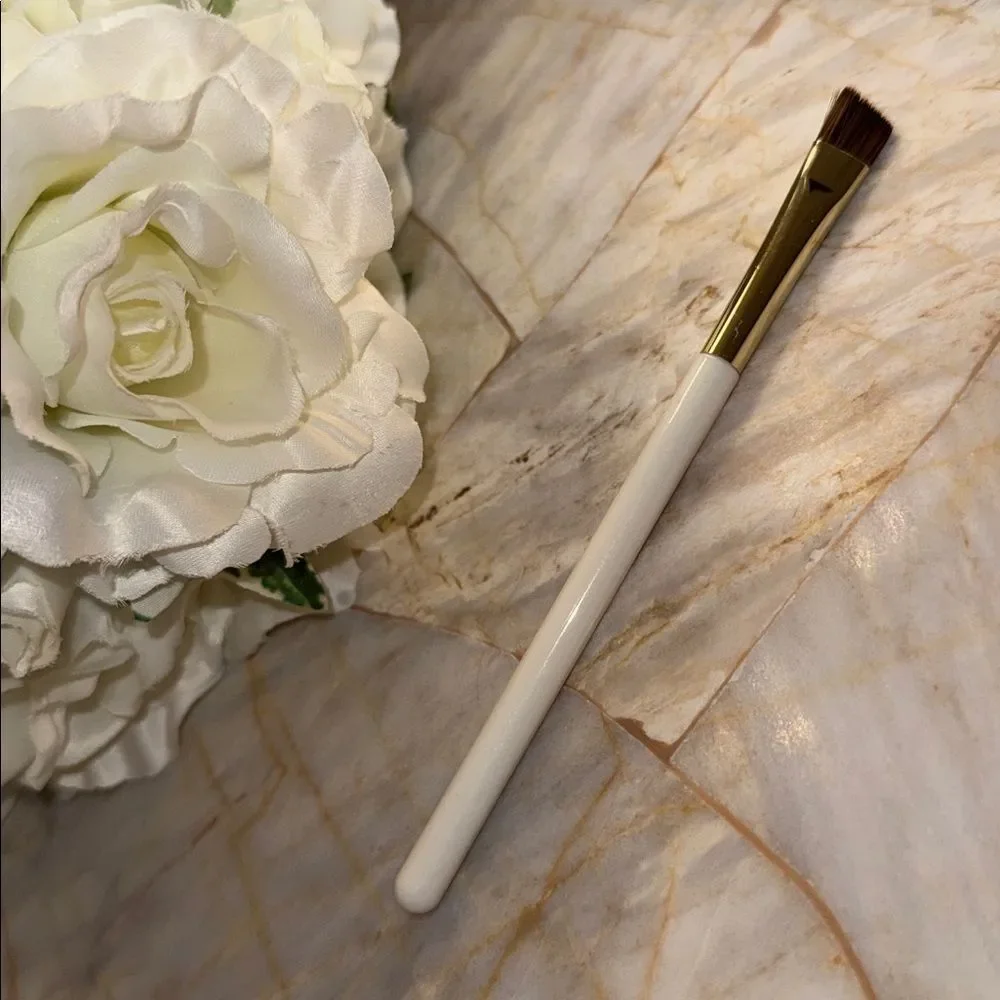 White Makeup Brush with Gold Accent